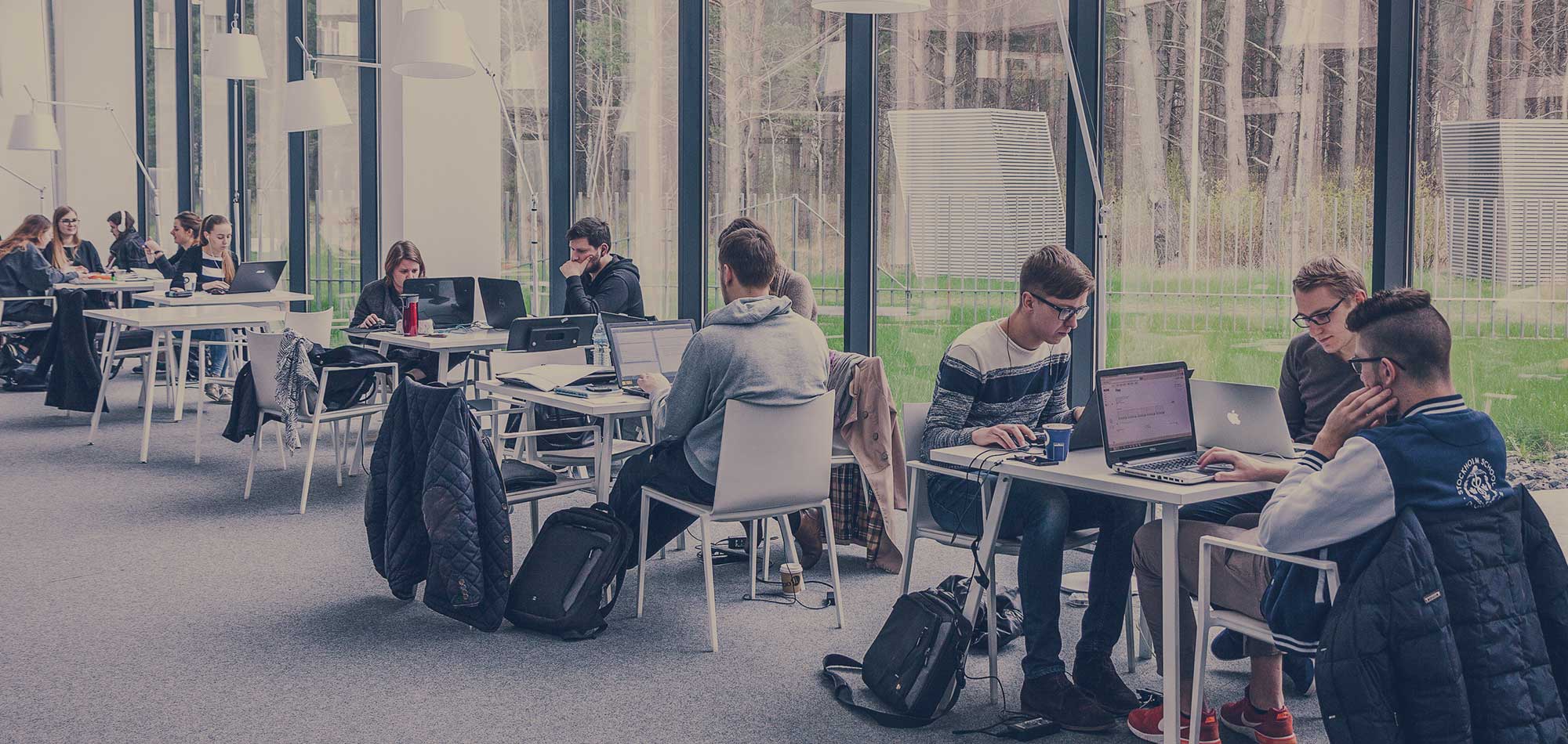 3 WLAN Design Tips that Will Improve the Campus Wi-Fi Experience